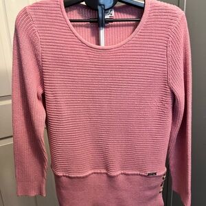 Elegant Pink Scoop Neck Sweater